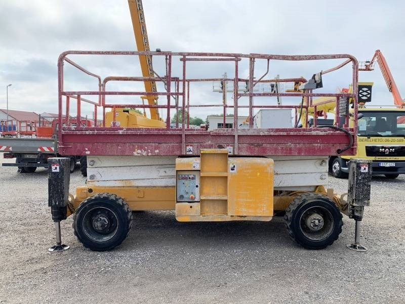 Haulotte H12SX - 12m, 4x4, diesel - Piattaforma a pantografo: foto 5 Haulotte H12SX - 12m, 4x4, diesel - Piattaforma a pantografo: foto 5