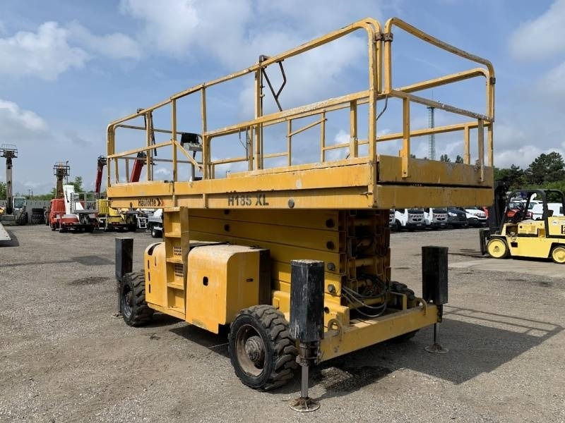 Haulotte H18SXL - 18m - 4x4 - 500 kg - Piattaforma a pantografo: foto 1 Haulotte H18SXL - 18m - 4x4 - 500 kg - Piattaforma a pantografo: foto 1