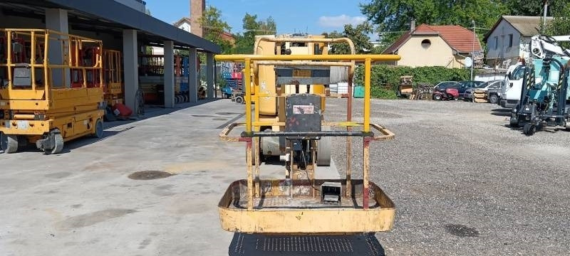 Haulotte HA12CJ+ - 11,7 m, electric *In poor condition* - Piattaforma articolata: foto 3 Haulotte HA12CJ+ - 11,7 m, electric *In poor condition* - Piattaforma articolata: foto 3