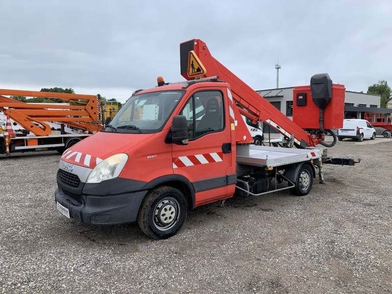 Iveco Daily GSR E179T - 17,1m - 200 kg - Piattaforma autocarrata: foto 2 Iveco Daily GSR E179T - 17,1m - 200 kg - Piattaforma autocarrata: foto 2