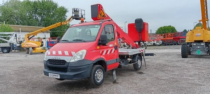 Iveco Daily GSR E179T - 17,1m - 200 kg - Piattaforma autocarrata: foto 2 Iveco Daily GSR E179T - 17,1m - 200 kg - Piattaforma autocarrata: foto 2