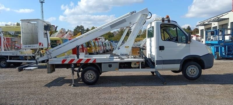 Iveco Daily Multitel 160 ALU DS - 16m - Piattaforma autocarrata: foto 4 Iveco Daily Multitel 160 ALU DS - 16m - Piattaforma autocarrata: foto 4
