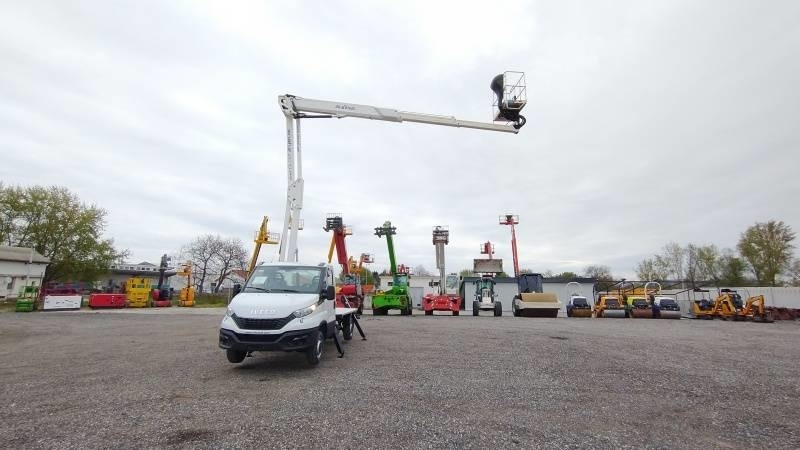 Piattaforma autocarrata nuovo Iveco Daily Oil&Steel Snake 2010 Plus - 20 m - 250 kg: foto 10