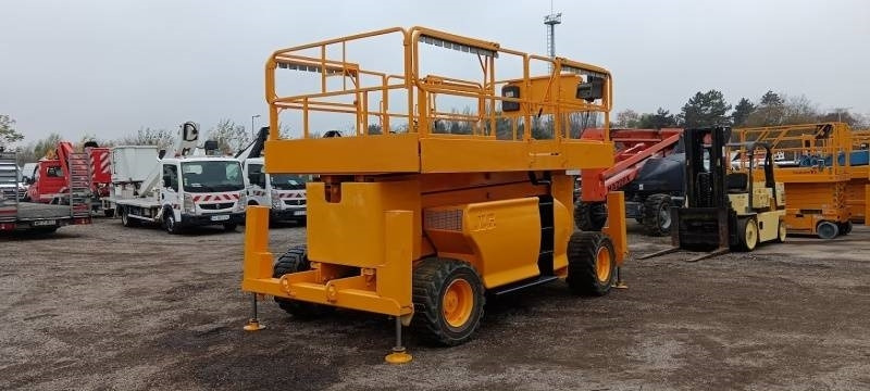 JLG 4394RT - 15m, 4x4, diesel - Piattaforma a pantografo: foto 2 JLG 4394RT - 15m, 4x4, diesel - Piattaforma a pantografo: foto 2