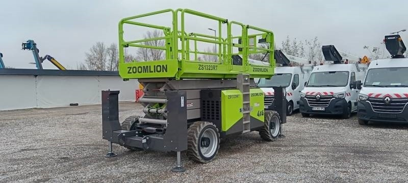 Zoomlion ZS1323RT - 15m, 4x4, diesel - Piattaforma a pantografo: foto 2 Zoomlion ZS1323RT - 15m, 4x4, diesel - Piattaforma a pantografo: foto 2