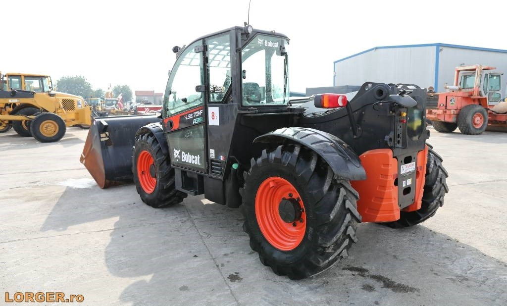Bobcat TL38.70HF - Sollevatore telescopico: foto 2 Bobcat TL38.70HF - Sollevatore telescopico: foto 2