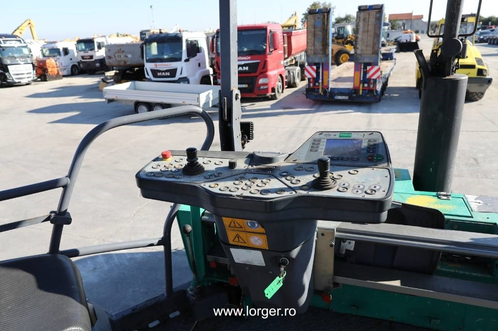 Leasing di Vögele Super 1300-2  Vögele Super 1300-2: foto 15 Leasing di Vögele Super 1300-2  Vögele Super 1300-2: foto 15