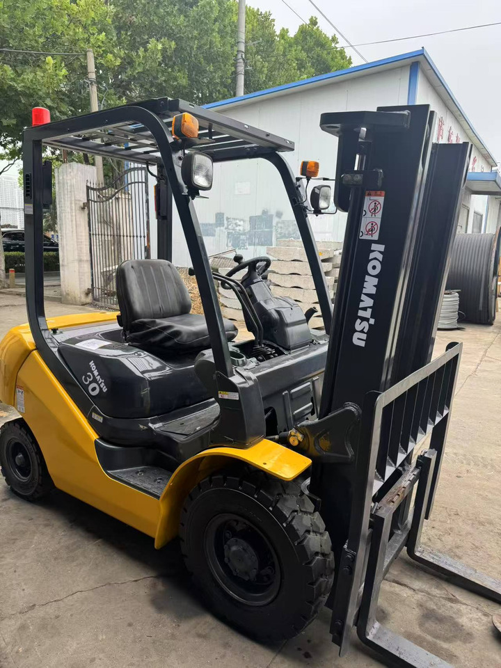 KOMATSU FD30 - Carrello elevatore: foto 3 KOMATSU FD30 - Carrello elevatore: foto 3