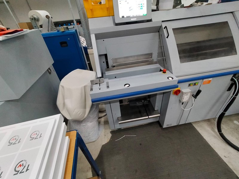 Horizon BQ-280 PUR | 2016 | 300.000 - Rilegatrice: foto 3 Horizon BQ-280 PUR | 2016 | 300.000 - Rilegatrice: foto 3
