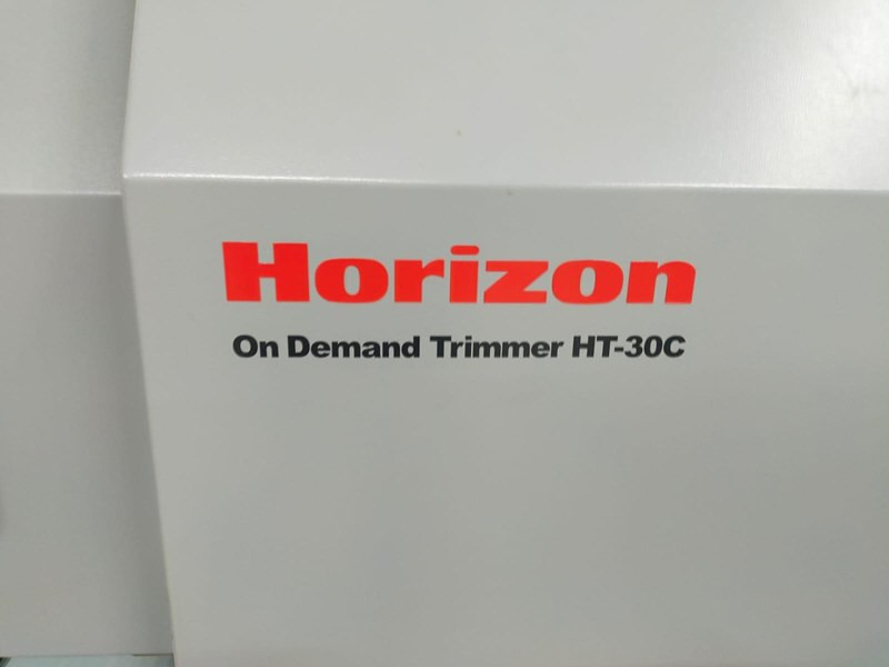 Horizon HT-30 C | 2016 - Taglierina per carta: foto 1 Horizon HT-30 C | 2016 - Taglierina per carta: foto 1