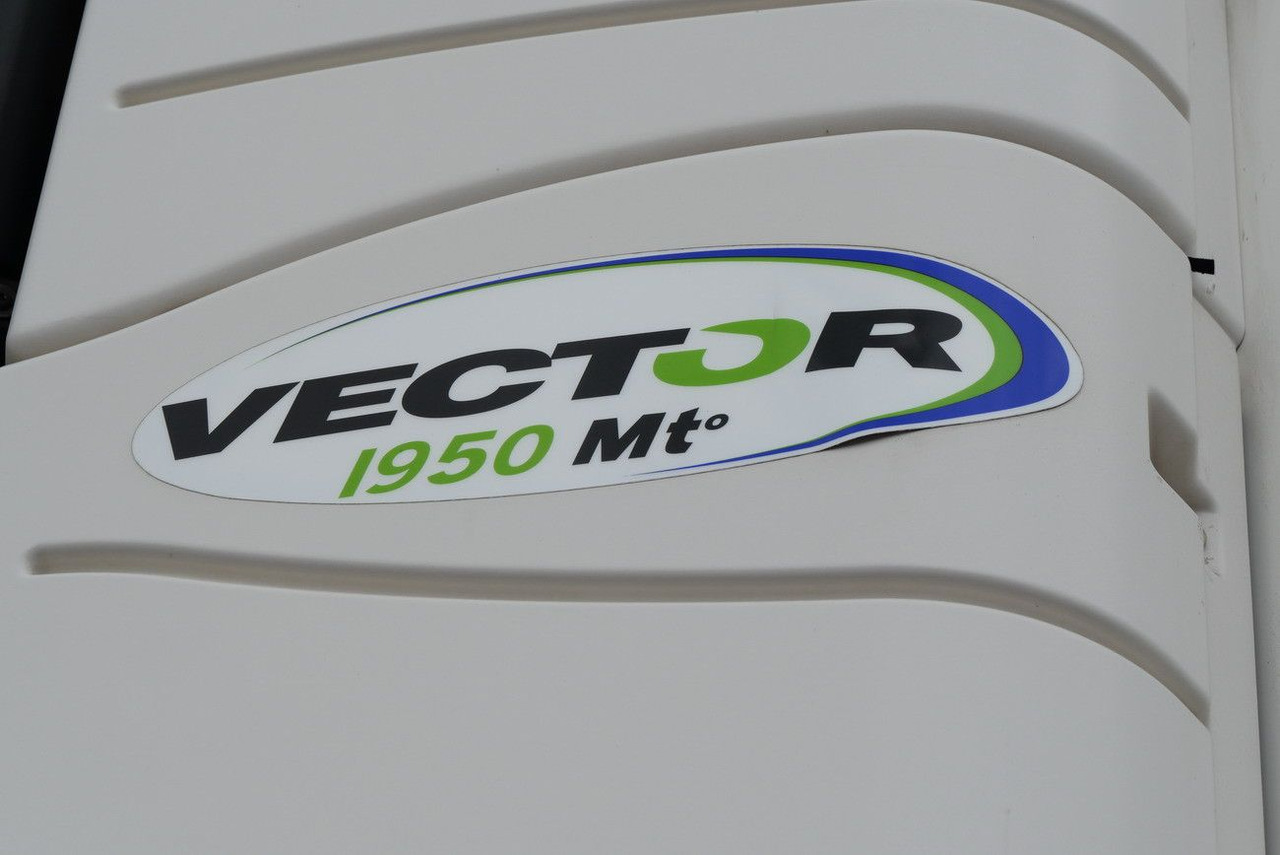 Schmitz Cargobull SKO 18 /BI TEMP / LBW BÄR / FP45 /VECTOR 1950 MT - Semirimorchio frigorifero: foto 4 Schmitz Cargobull SKO 18 /BI TEMP / LBW BÄR / FP45 /VECTOR 1950 MT - Semirimorchio frigorifero: foto 4