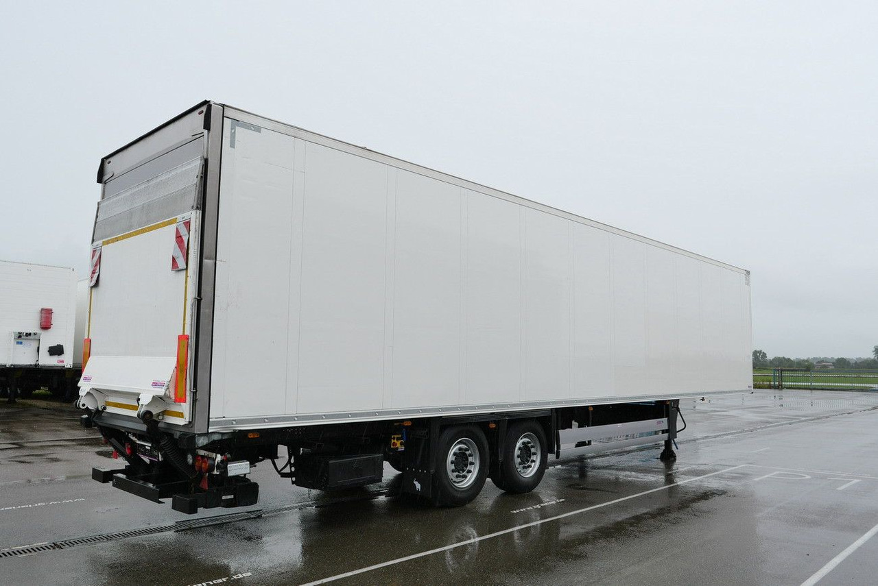 Schmitz Cargobull SKO 18 /LBW BÄR 2500 kg / CARRIER 1550 / LIFT - Semirimorchio frigorifero: foto 2 Schmitz Cargobull SKO 18 /LBW BÄR 2500 kg / CARRIER 1550 / LIFT - Semirimorchio frigorifero: foto 2