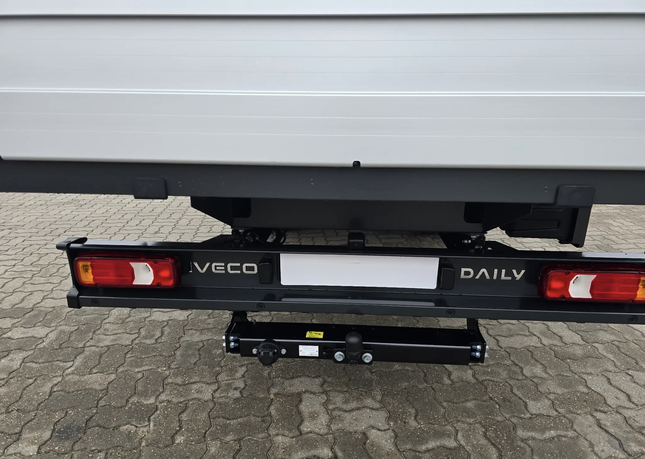 Iveco Daily 50C18 Pritsche 6.1 m - Furgone con cassone fisso: foto 5 Iveco Daily 50C18 Pritsche 6.1 m - Furgone con cassone fisso: foto 5