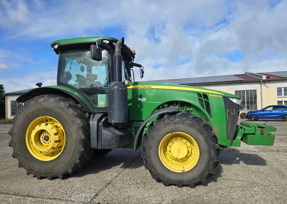 John Deere 8260R - Trattore: foto 4 John Deere 8260R - Trattore: foto 4