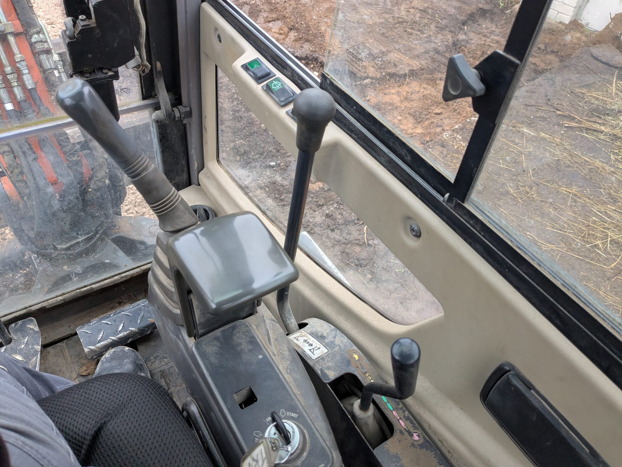 HITACHI ZX25 CLR - Miniescavatore: foto 5 HITACHI ZX25 CLR - Miniescavatore: foto 5