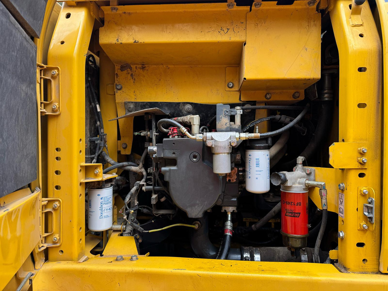 KOMATSU PC210LC-11 - Escavatore cingolato: foto 3 KOMATSU PC210LC-11 - Escavatore cingolato: foto 3