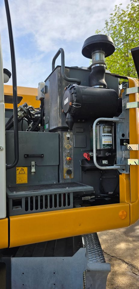 Escavatore gommato Liebherr A 914 COMPACT: foto 11