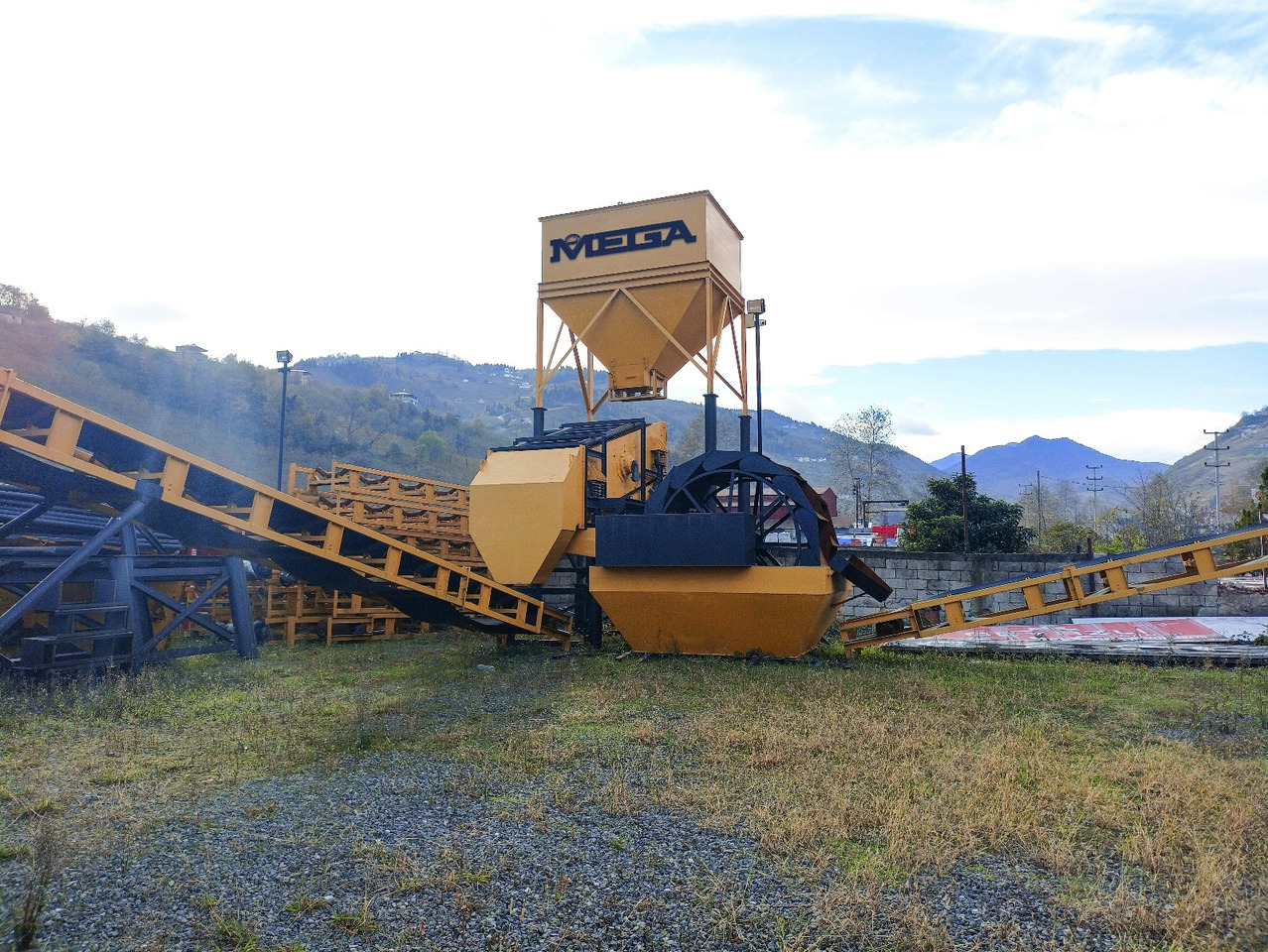 MEGA Crushing and Screening Plant | Ready in Stock - Impianto di frantumazione: foto 5 MEGA Crushing and Screening Plant | Ready in Stock - Impianto di frantumazione: foto 5