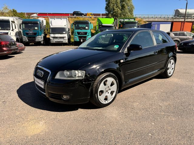 Audi A3 2.0 FSI Ambition S3 nur Export!! - Autovettura: foto 3 Audi A3 2.0 FSI Ambition S3 nur Export!! - Autovettura: foto 3