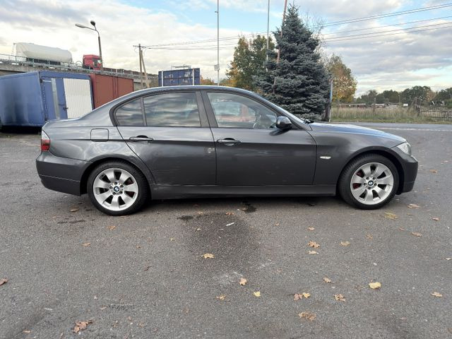 BMW 318 Baureihe 3 Lim. 318i - Berlina: foto 5 BMW 318 Baureihe 3 Lim. 318i - Berlina: foto 5