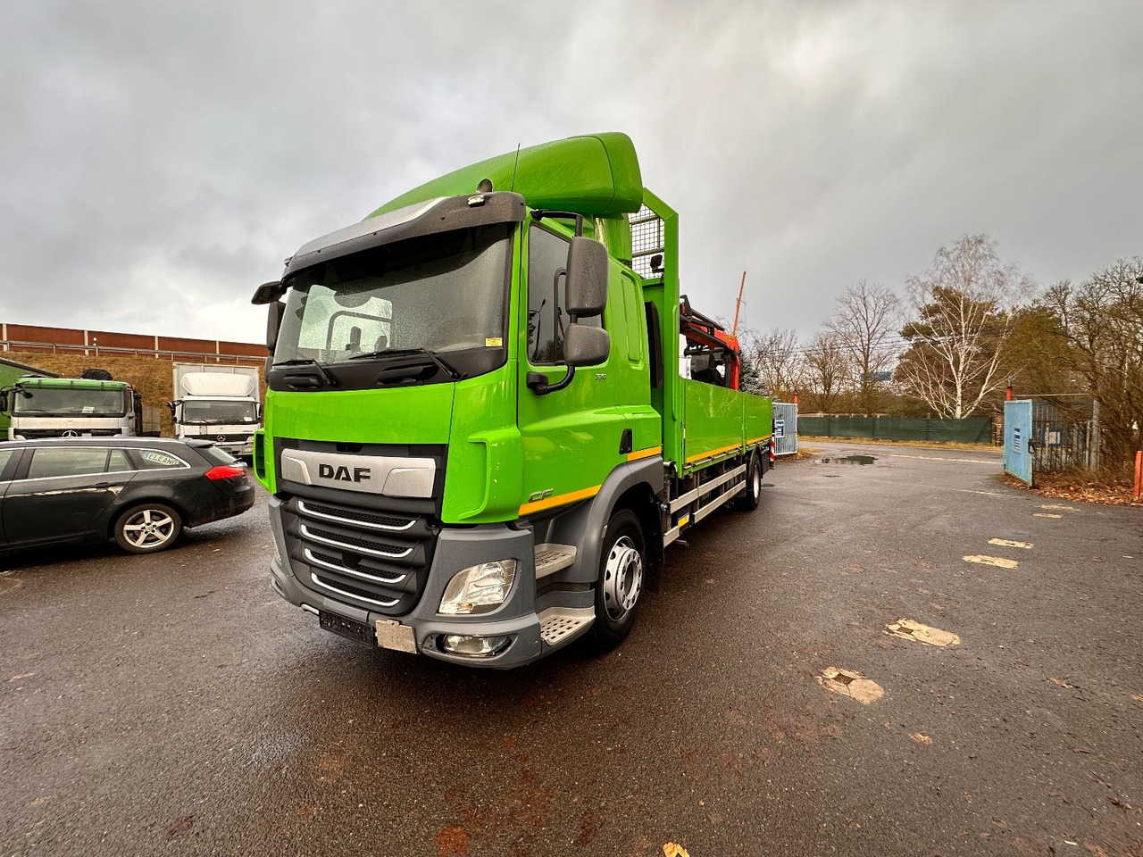 DAF CF 370 mit Kran Klima Tempomat - Autocarro con pianale/ Cassone fisso, Camion con gru: foto 3 DAF CF 370 mit Kran Klima Tempomat - Autocarro con pianale/ Cassone fisso, Camion con gru: foto 3