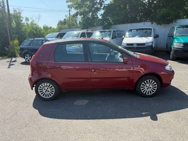 Fiat Punto Aktueller HU Motorschaden - Berlina: foto 3 Fiat Punto Aktueller HU Motorschaden - Berlina: foto 3