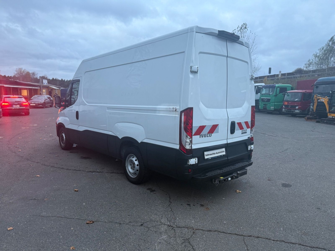Iveco Daily Kasten HKa 35 S 16 AUTOMATIK - Furgone chiuso: foto 5 Iveco Daily Kasten HKa 35 S 16 AUTOMATIK - Furgone chiuso: foto 5