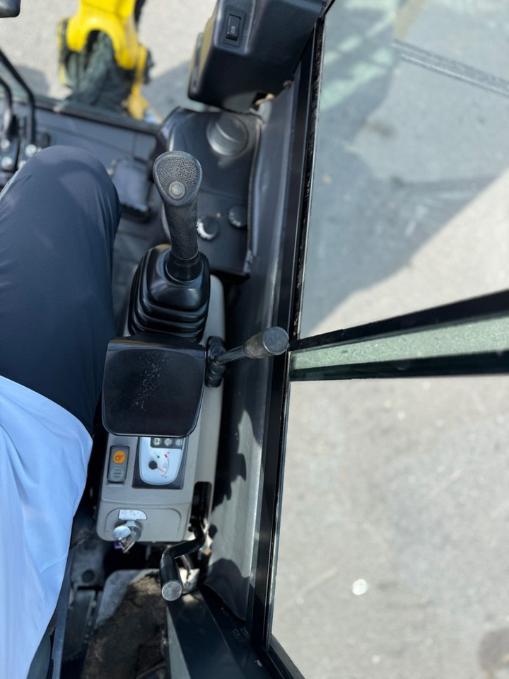 Miniescavatore Komatsu PC 14R HS: foto 12