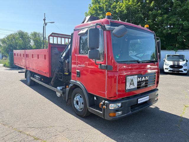 MAN TGL 12.210 mit Kran - Autocarro con pianale/ Cassone fisso, Camion con gru: foto 2 MAN TGL 12.210 mit Kran - Autocarro con pianale/ Cassone fisso, Camion con gru: foto 2