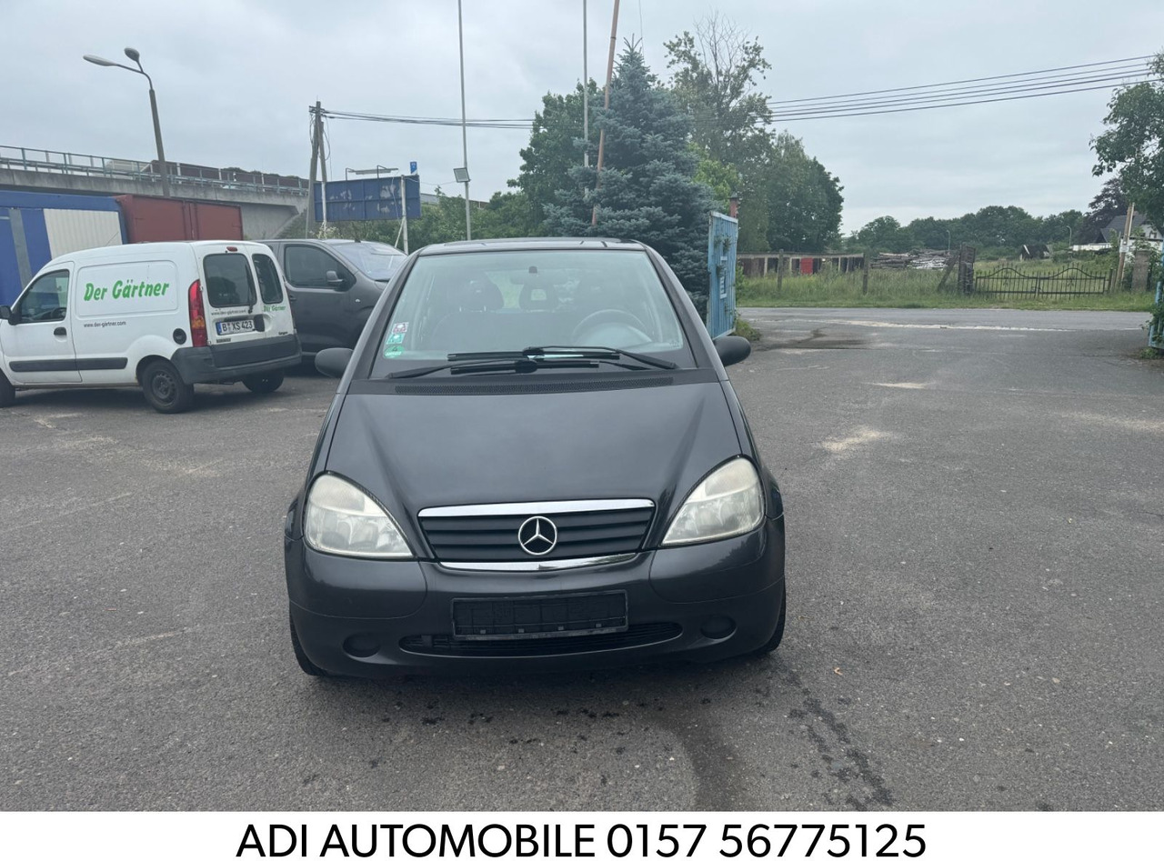 Mercedes-Benz A 160 A -Klasse A 160 - Autovettura: foto 1 Mercedes-Benz A 160 A -Klasse A 160 - Autovettura: foto 1
