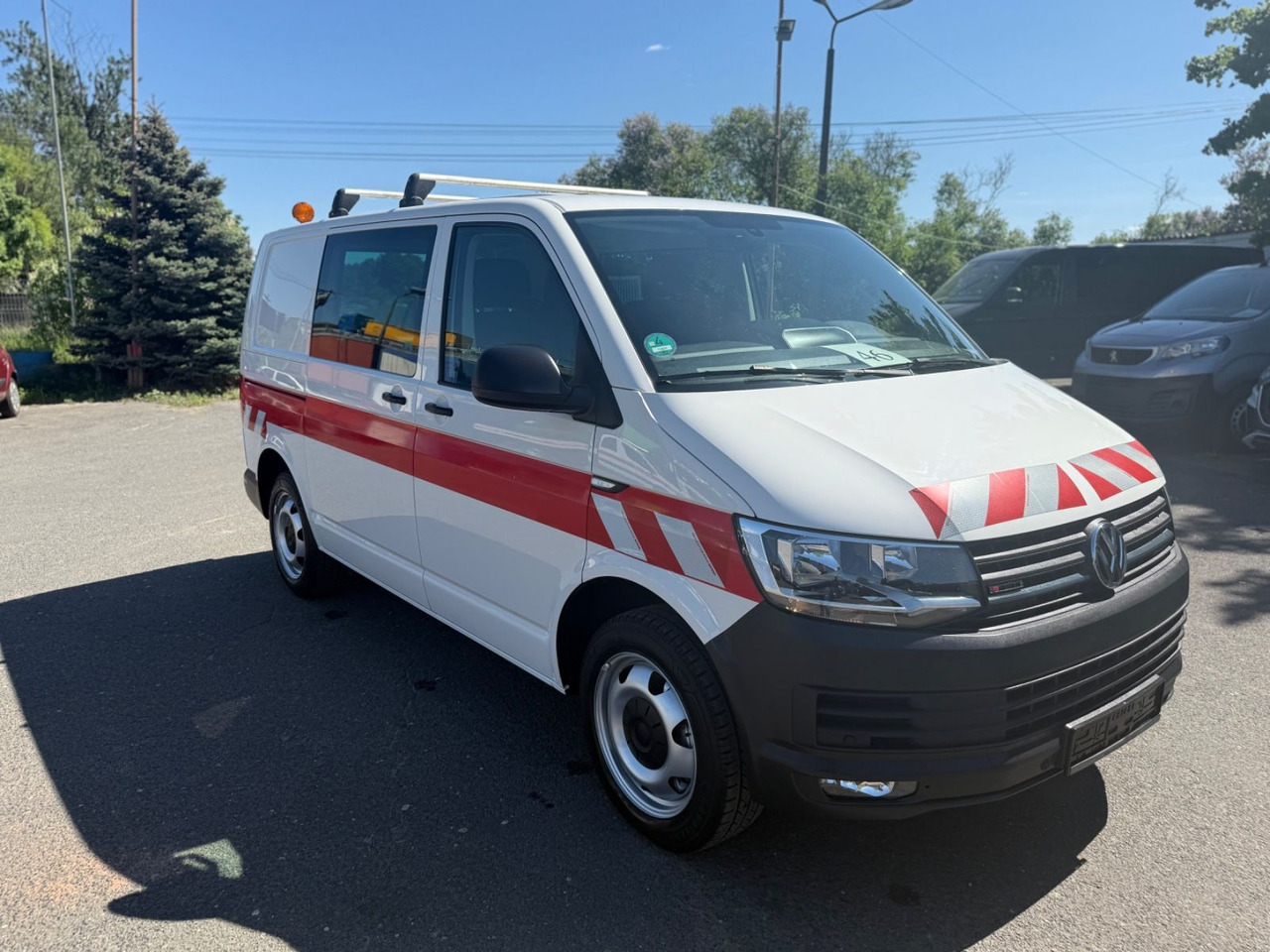 Volkswagen T6 Transporter Kasten-mixto 4x4 - Furgoncino: foto 2 Volkswagen T6 Transporter Kasten-mixto 4x4 - Furgoncino: foto 2
