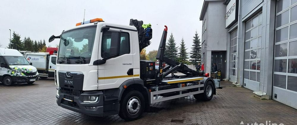 MAN TGM 15.250, hakowiec Janco/GP Lift + HDS Hiab - Camion immondizia: foto 4 MAN TGM 15.250, hakowiec Janco/GP Lift + HDS Hiab - Camion immondizia: foto 4