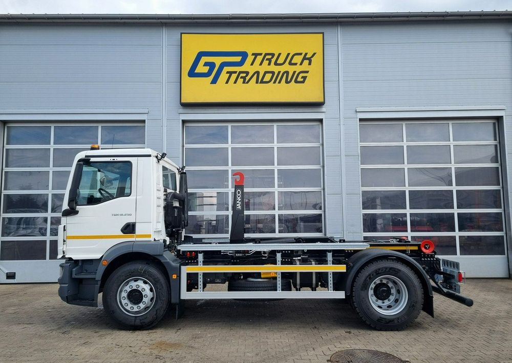 MAN TGM 18 250 - Camion immondizia: foto 1 MAN TGM 18 250 - Camion immondizia: foto 1