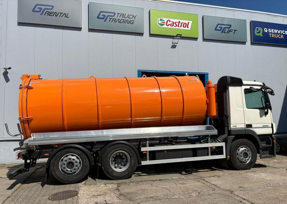Mercedes-Benz Actros 2532 - Camion cisterna: foto 4 Mercedes-Benz Actros 2532 - Camion cisterna: foto 4
