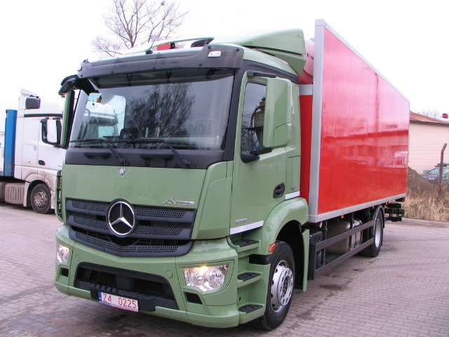 Mercedes-Benz Antos 1835 / Kühlkoffer / Thermoking T-600R / LBW - Autocarro frigorifero: foto 2 Mercedes-Benz Antos 1835 / Kühlkoffer / Thermoking T-600R / LBW - Autocarro frigorifero: foto 2