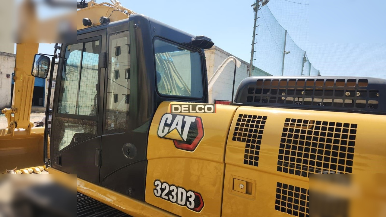 CATERPILLAR 323D3 - Escavatore cingolato: foto 5 CATERPILLAR 323D3 - Escavatore cingolato: foto 5