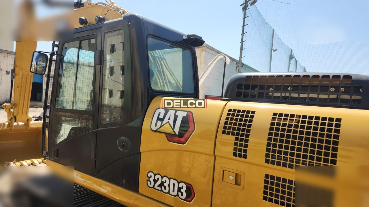 CATERPILLAR 323D3 - Escavatore cingolato: foto 4 CATERPILLAR 323D3 - Escavatore cingolato: foto 4