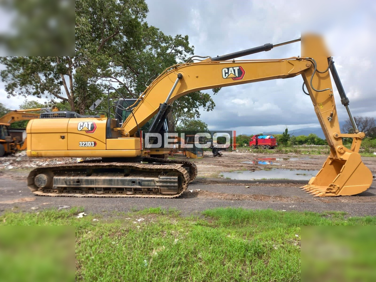CATERPILLAR 323D3 - Escavatore cingolato: foto 1 CATERPILLAR 323D3 - Escavatore cingolato: foto 1