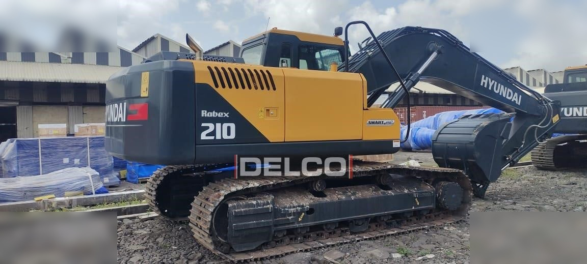 HYUNDAI ROBEX 210 - Escavatore cingolato: foto 1 HYUNDAI ROBEX 210 - Escavatore cingolato: foto 1