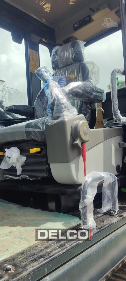 Escavatore cingolato nuovo HYUNDAI ROBEX 210 LC-9: foto 9