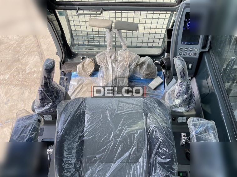 Escavatore cingolato nuovo HYUNDAI ROBEX 215L SMART: foto 13
