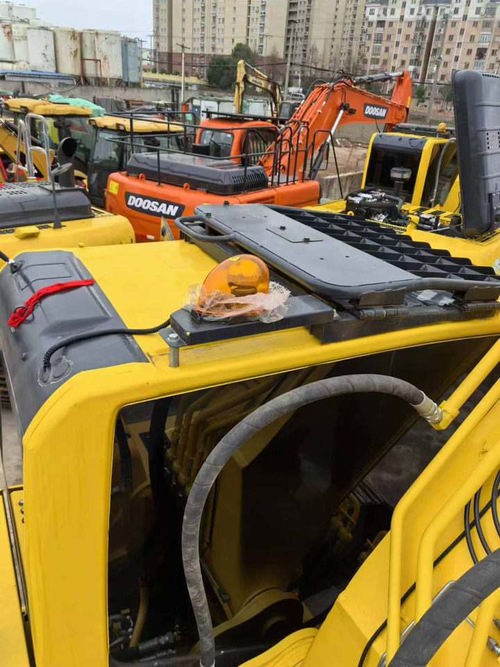 Escavatore cingolato komatsu pc220-8: foto 8 Escavatore cingolato komatsu pc220-8: foto 8