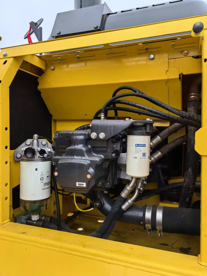 Escavatore cingolato komatsu pc220-8: foto 6 Escavatore cingolato komatsu pc220-8: foto 6