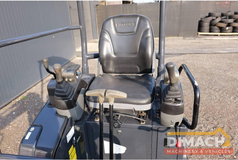 Hitachi ZX 17 CW05 hydraulische snelwissel - Miniescavatore: foto 4 Hitachi ZX 17 CW05 hydraulische snelwissel - Miniescavatore: foto 4