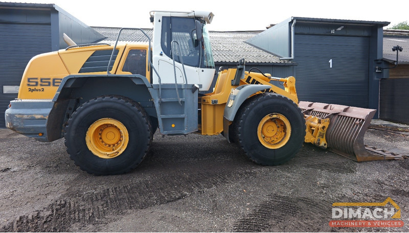 Liebherr L556 Like new!! Airco, quick coupler, skeleton bucket with teeths - Pala: foto 2 Liebherr L556 Like new!! Airco, quick coupler, skeleton bucket with teeths - Pala: foto 2