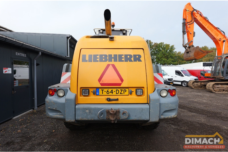 Liebherr L556 Like new!! Airco, quick coupler, skeleton bucket with teeths - Pala: foto 3 Liebherr L556 Like new!! Airco, quick coupler, skeleton bucket with teeths - Pala: foto 3