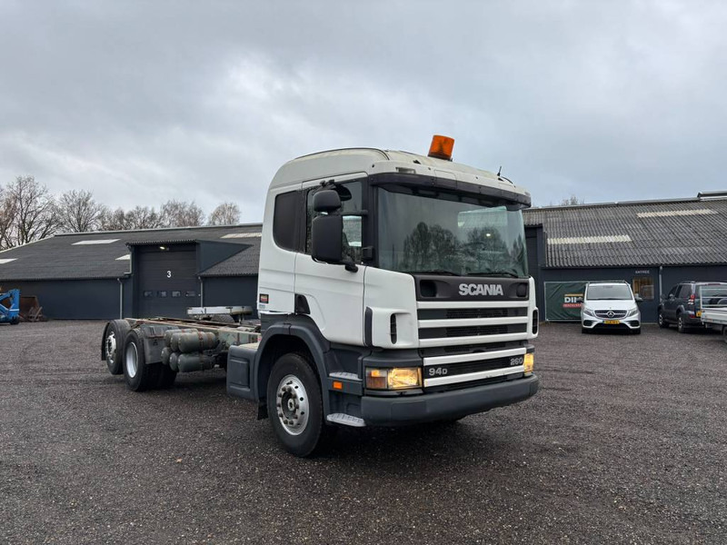Scania 94 D Low km!! automatic gearbox - manual engine - Autocarro telaio: foto 1 Scania 94 D Low km!! automatic gearbox - manual engine - Autocarro telaio: foto 1
