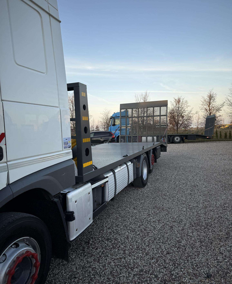 DAF XF 460 - Camion bisarca: foto 4 DAF XF 460 - Camion bisarca: foto 4