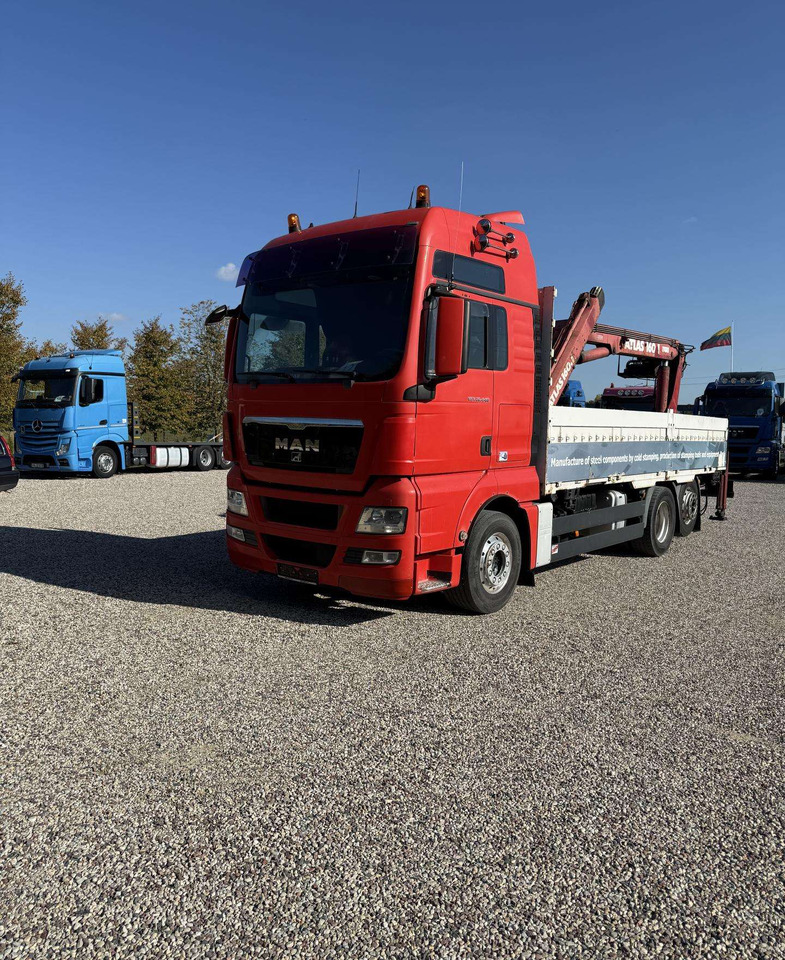 MAN TGX 26.440 - Camion con gru: foto 2 MAN TGX 26.440 - Camion con gru: foto 2