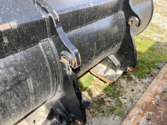 GODET ARDEN SEMI DELTA POUR CHARGEUSE CASE 921 - Benna: foto 3 GODET ARDEN SEMI DELTA POUR CHARGEUSE CASE 921 - Benna: foto 3